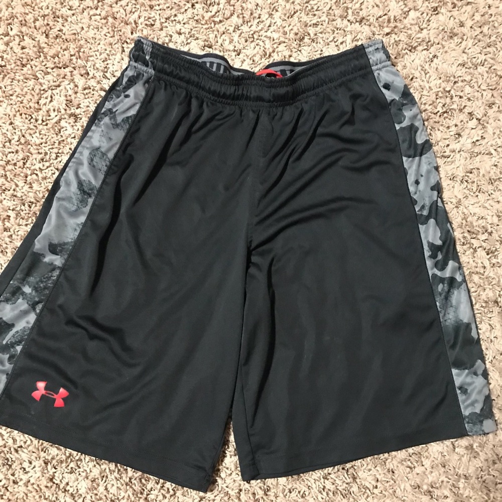 Men’s UA athletic shorts